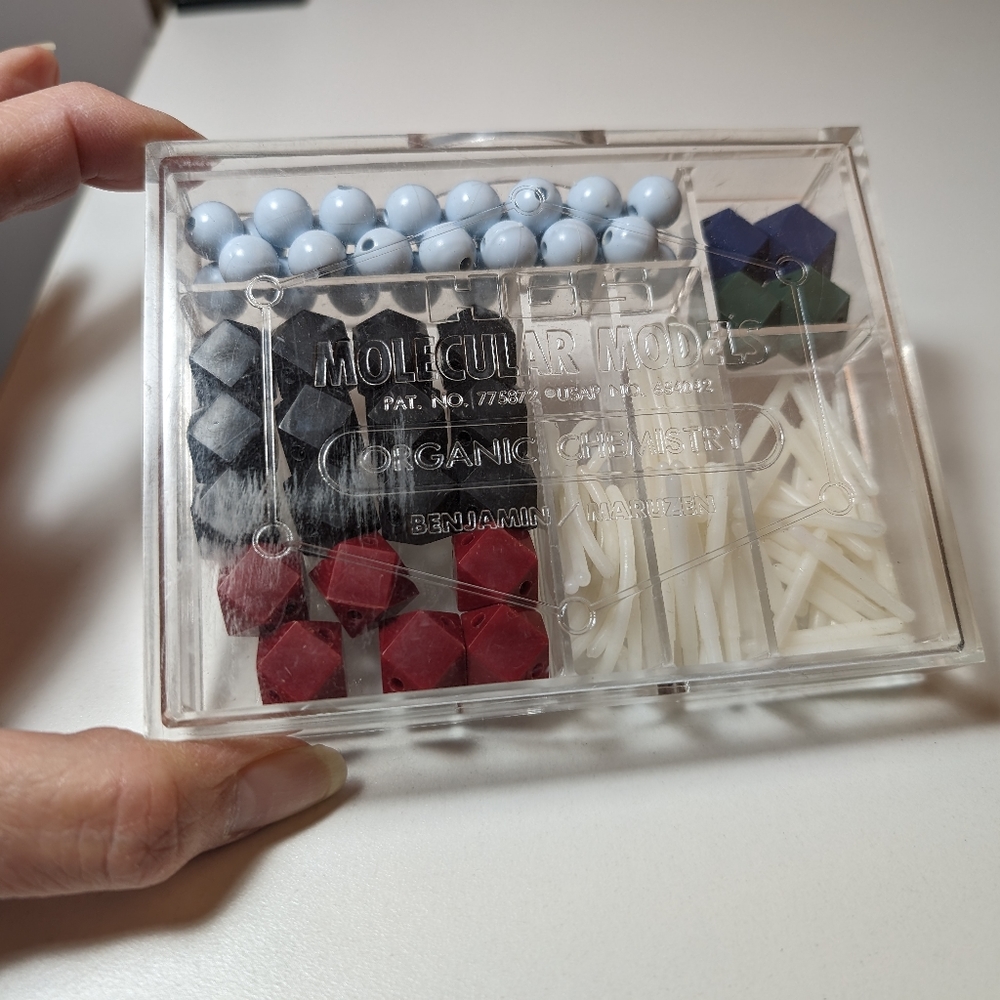 Vintage HGS Organic Chemistry Molecular Models STEM Set Kit,  Pat.no.  775872